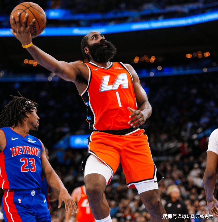 莱昂纳德28分快船大胜勇士